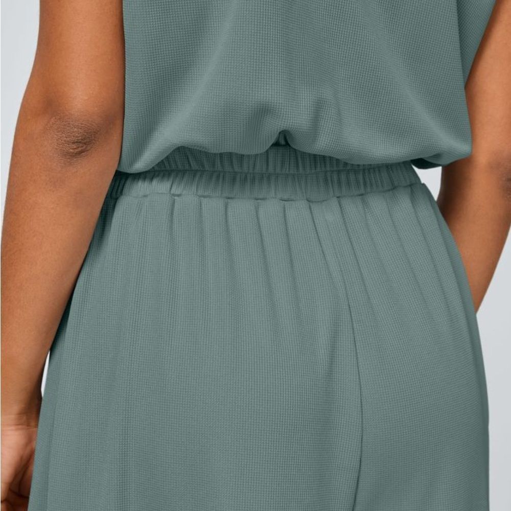 NWT HALARA- V NECK SHORT SLEEVE SIDE POCKET-WIDE LEG FLOWY JUMPSUIT size L - Picture 6 of 12